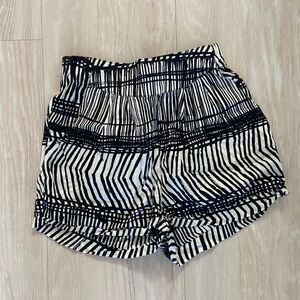 H&M High Waisted Safari Print Shorts
